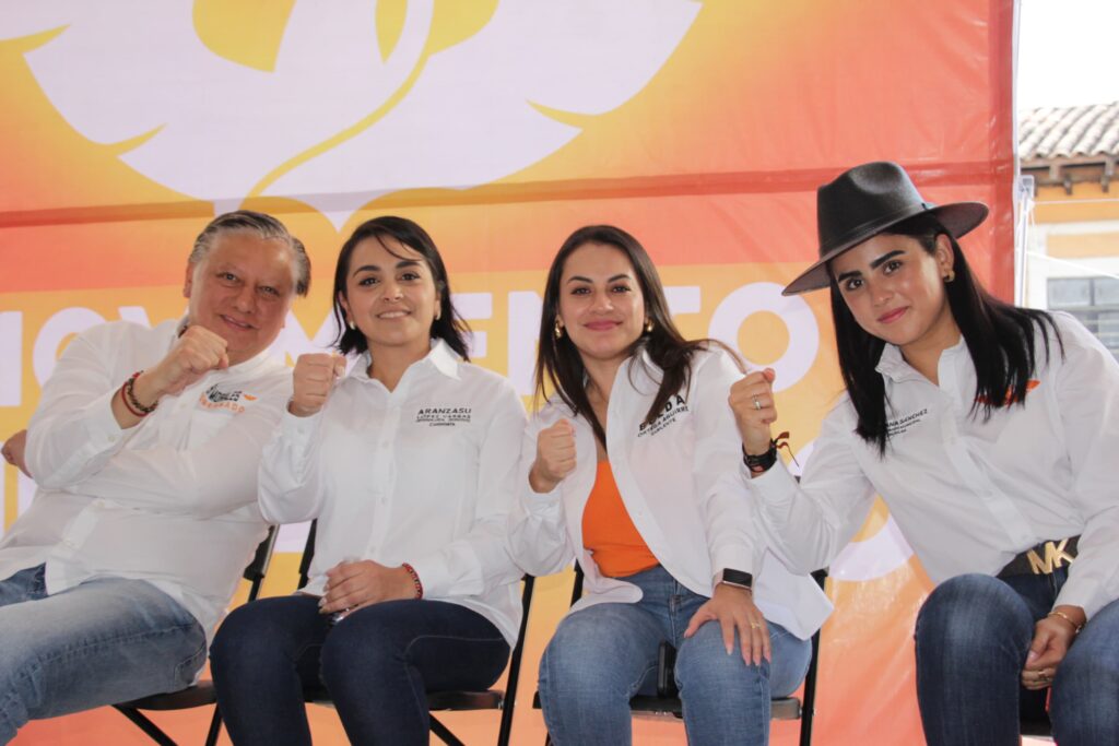 Fer Morales y Zeferino Hernández son recibidos por las y los ciudadanos de Huauchinango