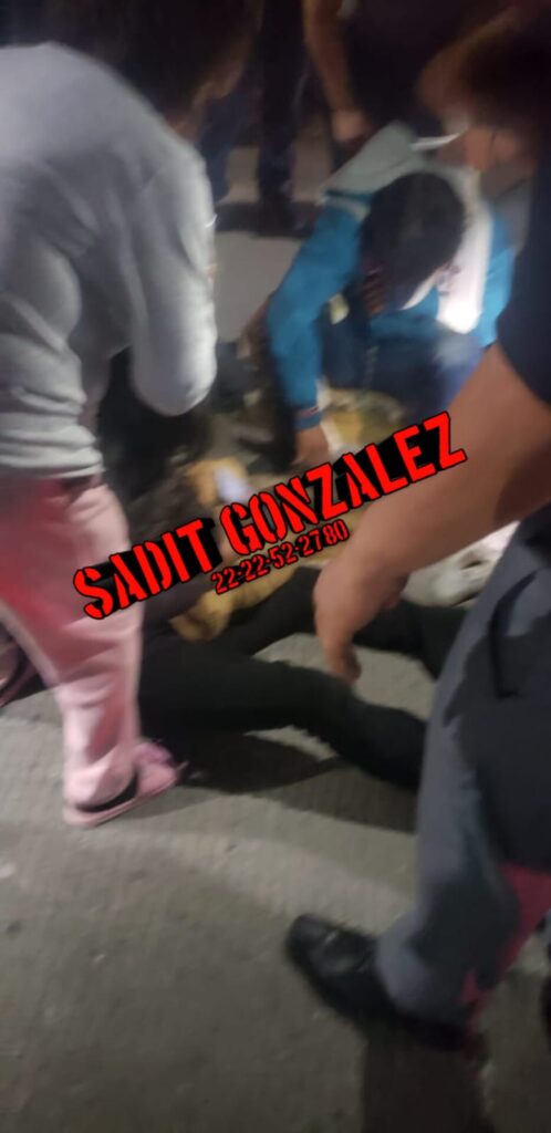 Ebrio automovilista atropella a una familia en motocicleta en Amozoc