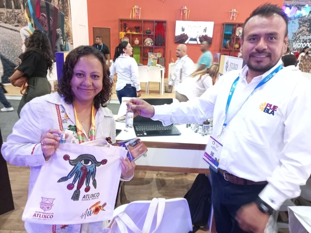 Atlixco, en el tianguis turístico de Acapulco