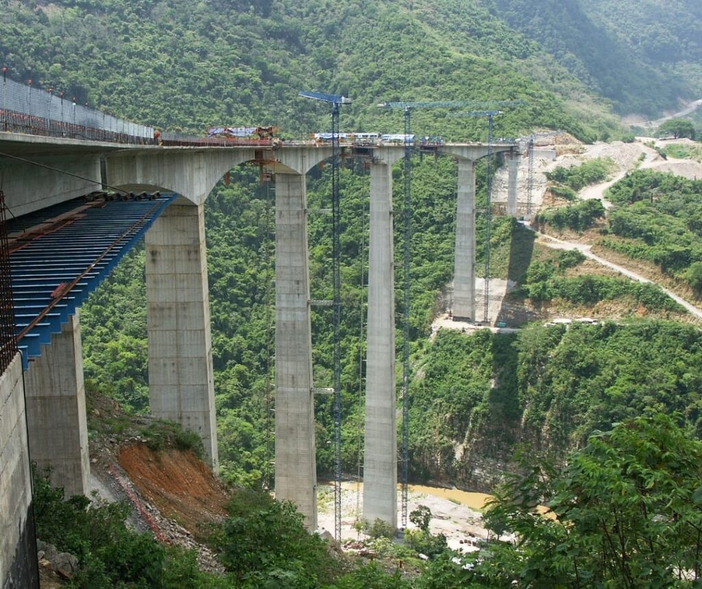 Encuentran osamenta en la barranca de puente en la México – Tuxpan