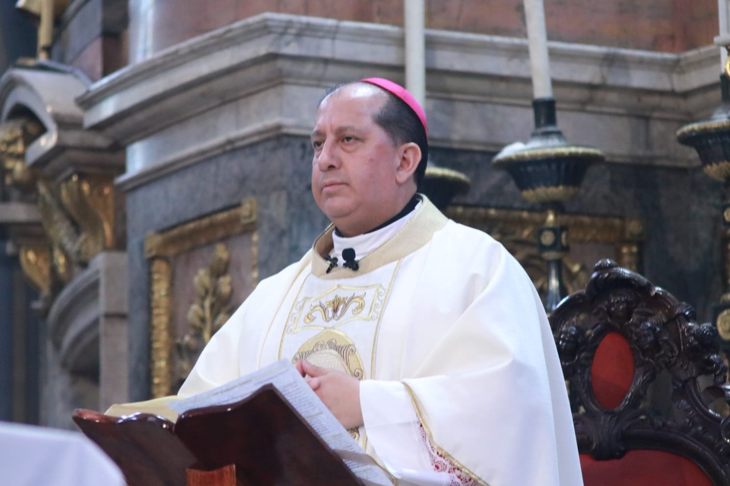Lamenta obispo auxiliar de Puebla incremento de violencia, asesinatos y feminicidios