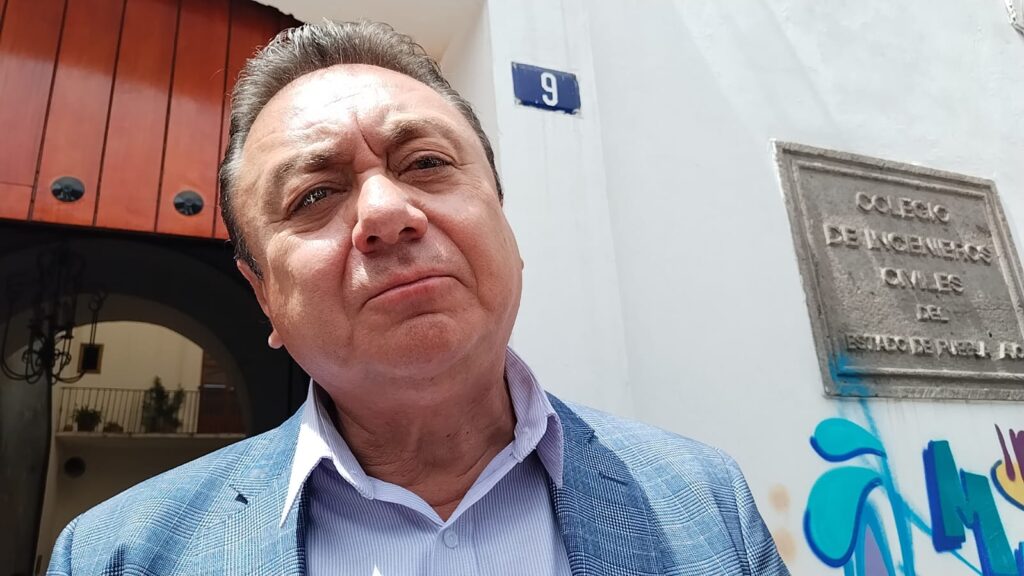 Por demoler, 50 construcciones ilegales de vecinos, alertó Felipe Velázquez