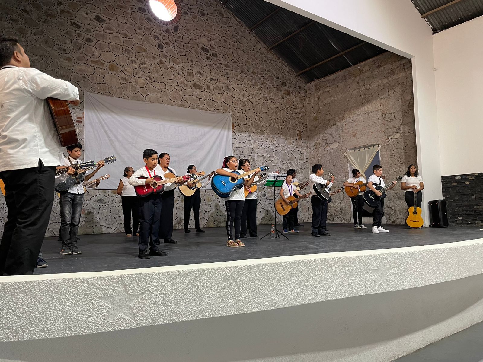 Desde Atlixco: Clausuran taller de guitarra en Metepec