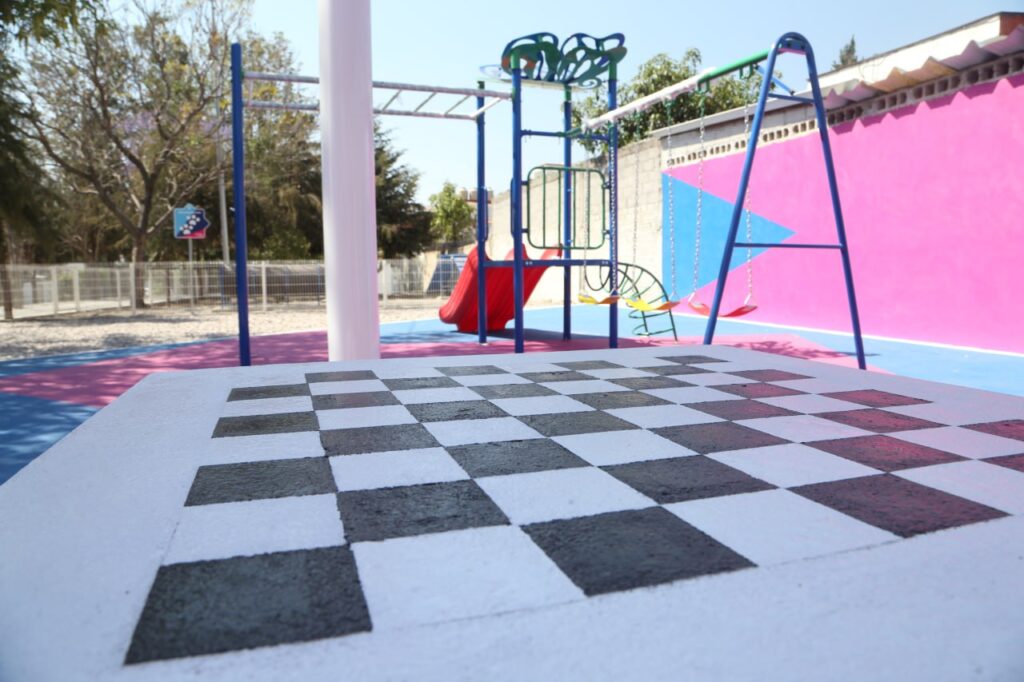 Reabren el parque Vicente Suárez en la avenida 5 de Mayo