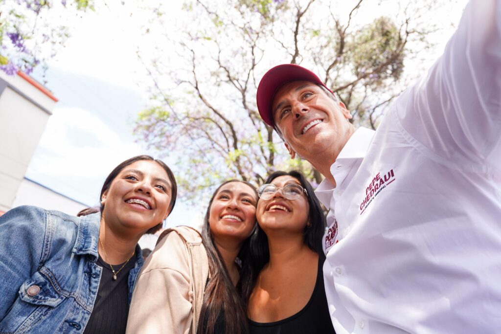 Seguridad para estudiantes y mujeres, prioridad de Pepe Chedraui