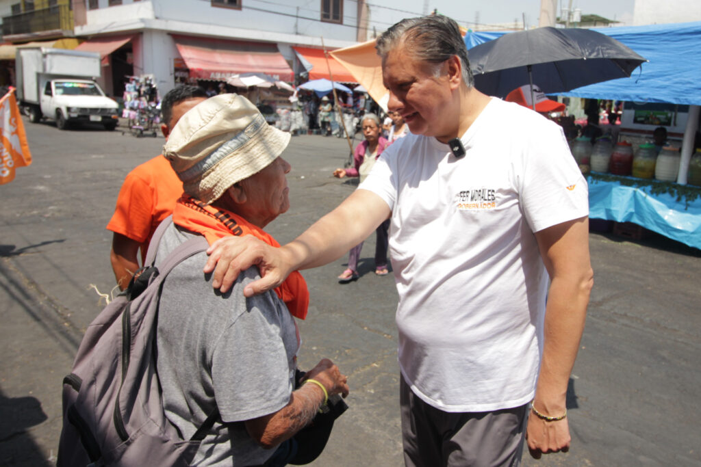 Fernando Morales sigue la línea naranja en Atlixco
