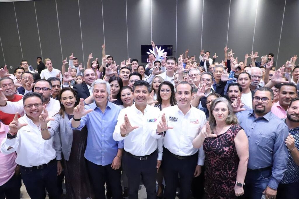 Claudio X muestra su apoyo a Lalo Rivera y Mario Riestra en nombre de la Marea Rosa de Unid@s