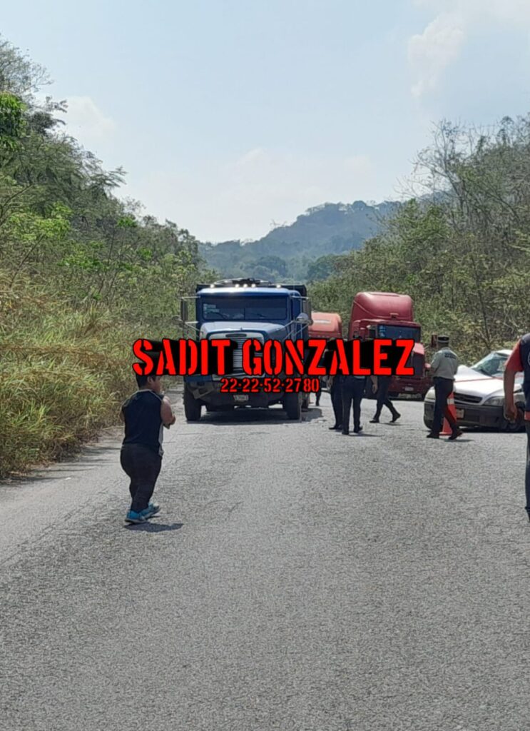 Choque frontal deja un hombre sin vida en Jalpan