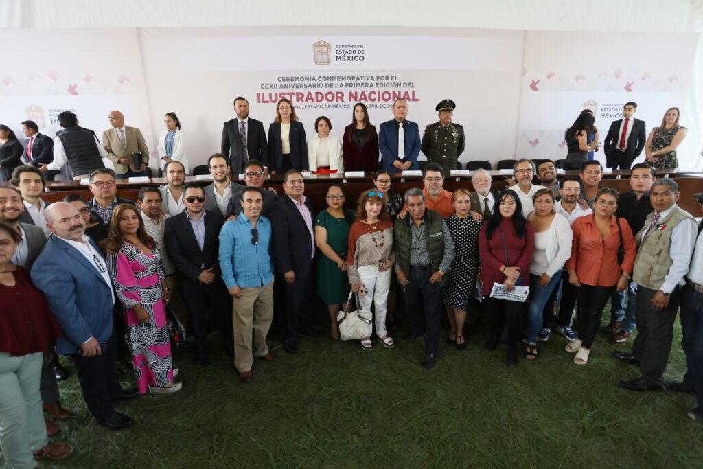 En unión, conmemoran periodistas y autoridades mexiquenses a “El Ilustrador Nacional”