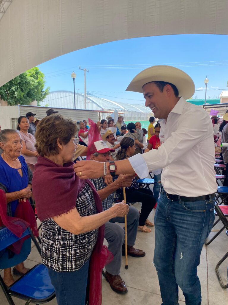 A 38 días de campaña, Lalo Castillo ha recorrido más de 10,000 kilómetros del distrito