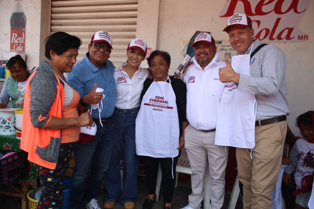 Pepe Chedraui recorrió las calles de la Unidad Habitacional Loma Bella