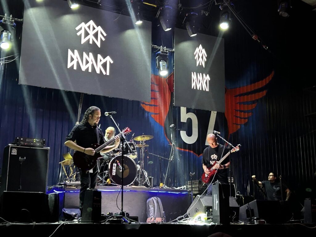 Noche Mac de rock este viernes 24