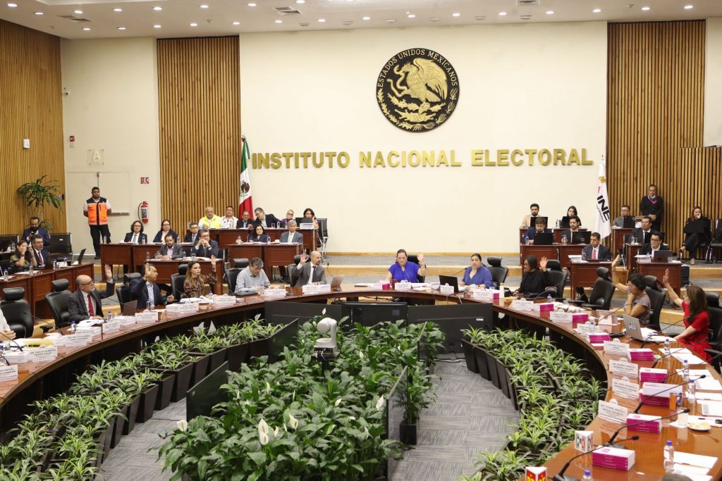 Declara INE válidos y definitivos padrón y lista nominal de electores
