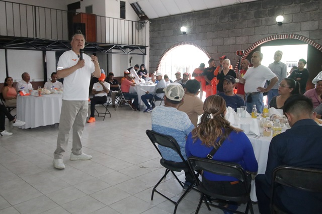 Fernando Morales propone apoyo mensual a trabajadores del campo en Cd. Serdán