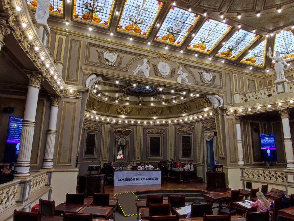 Presentan en el Congreso iniciativa para promover campañas de educación sexual y reproductiva para menores de edad