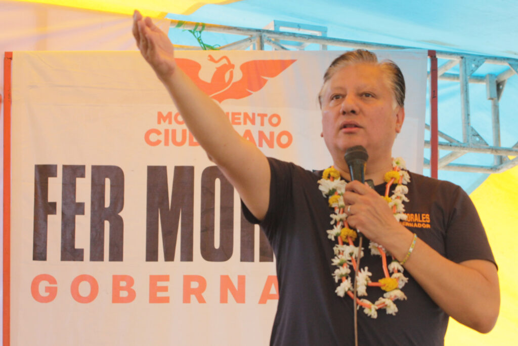Fernando Morales se compromete a crear 40 kilómetros de autopista en Cuetzalan