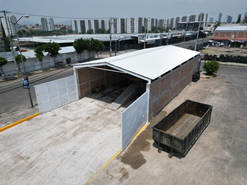 Reabren accesos al mercado Independencia