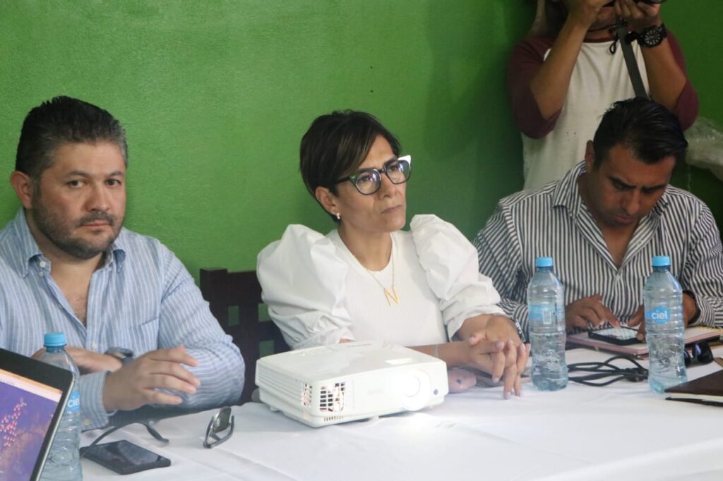 Brigadas permanecerán en Tetela de Ocampo y Aquixtla hasta liquidar el incendio forestal