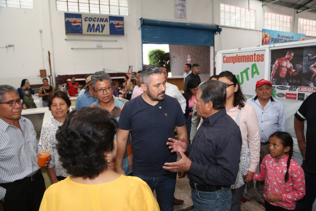 Reabren accesos en el mercado El Carmen