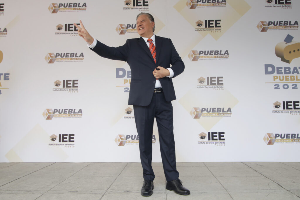 Propuestas firmes dan la victoria a Fernando Morales durante el debate a la gubernatura de Puebla