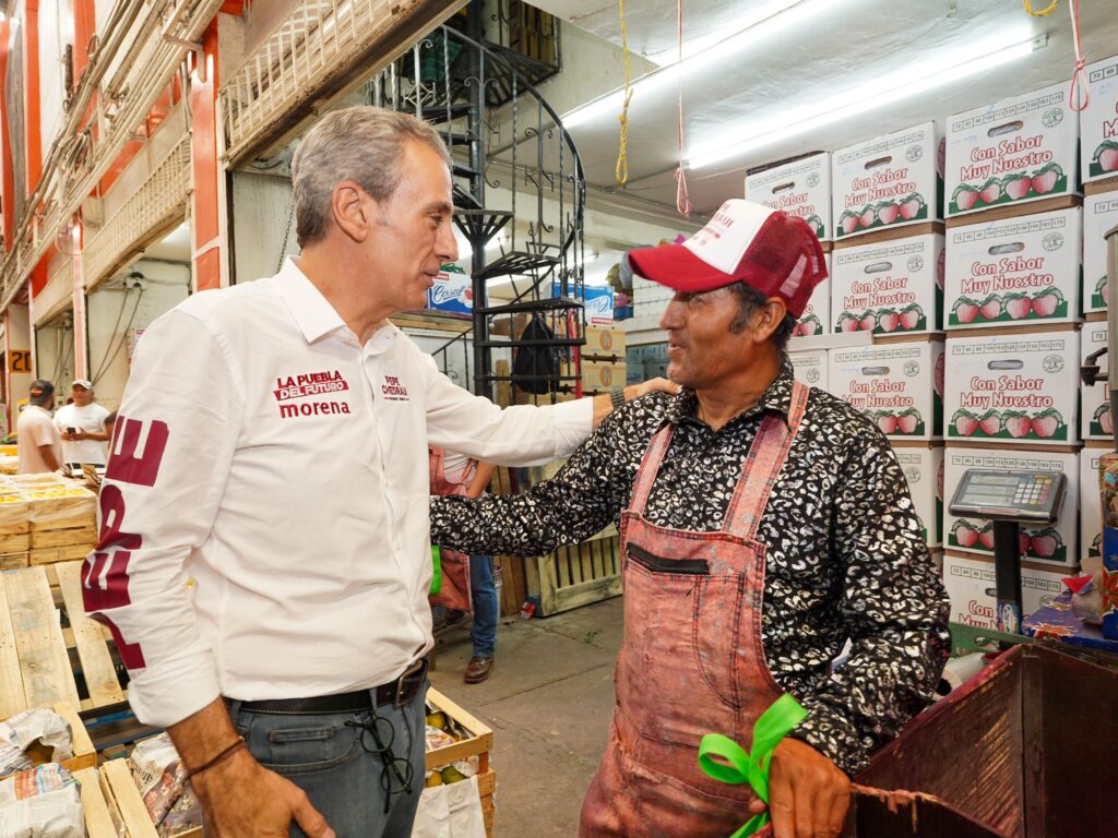 Pepe Chedraui se compromete a fortalecer los servicios en la Central de Abasto