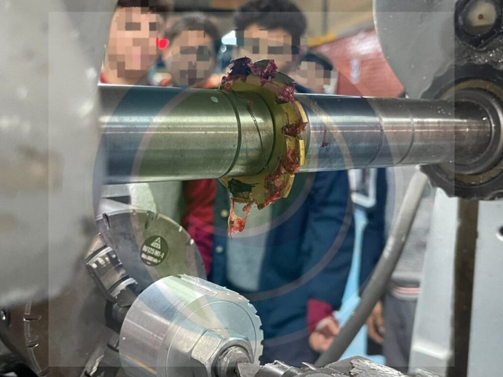 Director y maestro del CETIS Miguel Negrete Tepeaca se niegan a apoyar a joven que sufrió accidente en la escuela