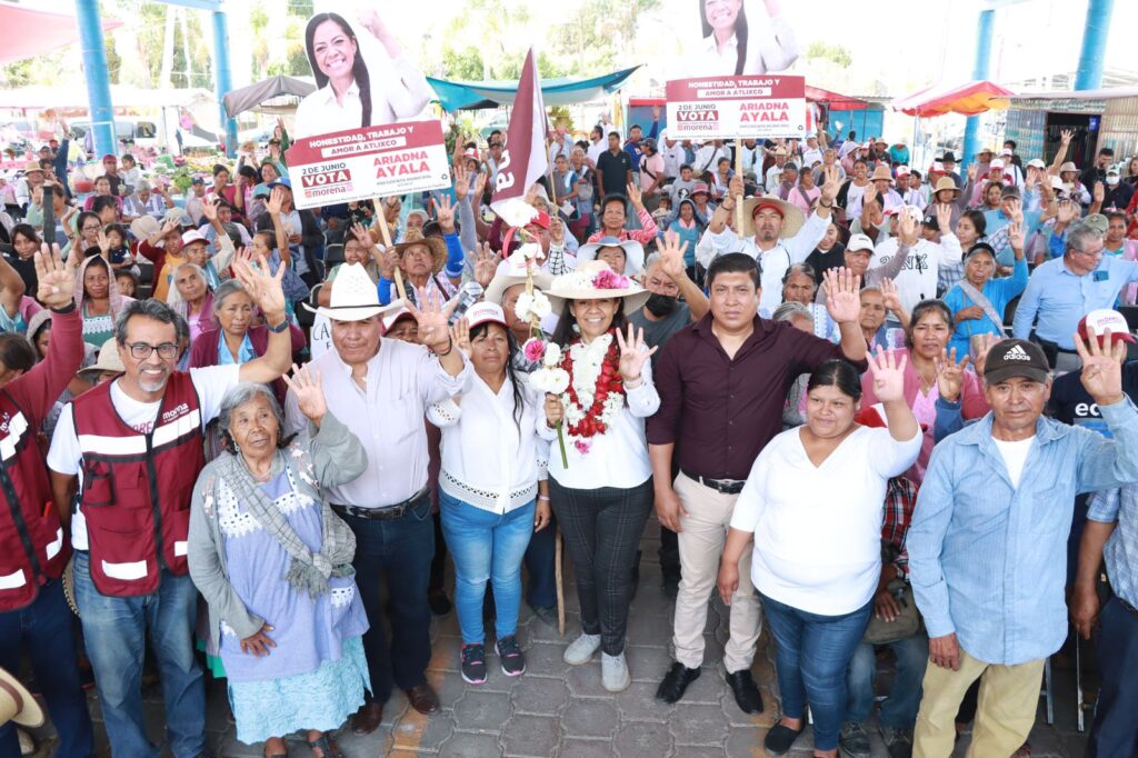 Desde Atlixco: Ariadna Ayala recibió el apoyo de vecinos de Coyula