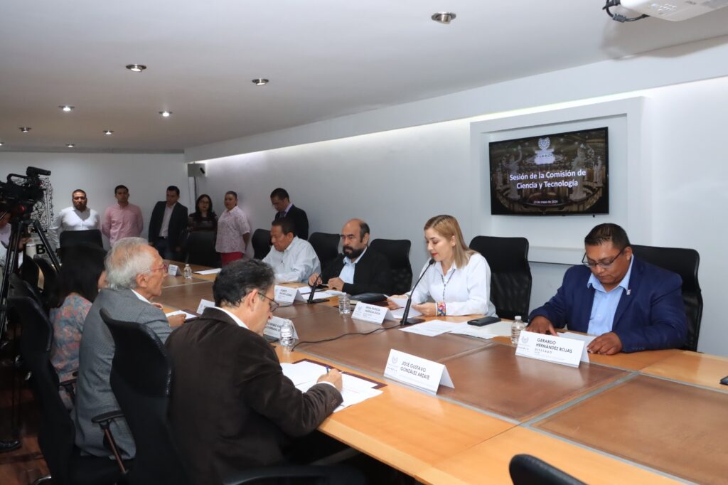 Avala Congreso ganadores de Presea Estatal de Ciencia y Tecnología “Luis Rivera Terrazas” 2024