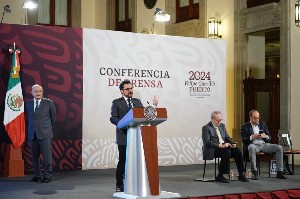 Resalta Zoé Robledo que gobierno mexiquense recupera hospitales abandonados