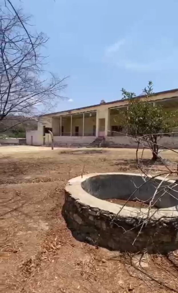 En la comunidad de Débora Carrizal, Lalo Castillo se compromete al rescate histórico de inmuebles icónicos olvidados