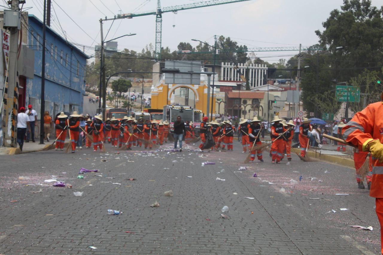 Se recolectaron casi 12 tons de residuos después del desfile