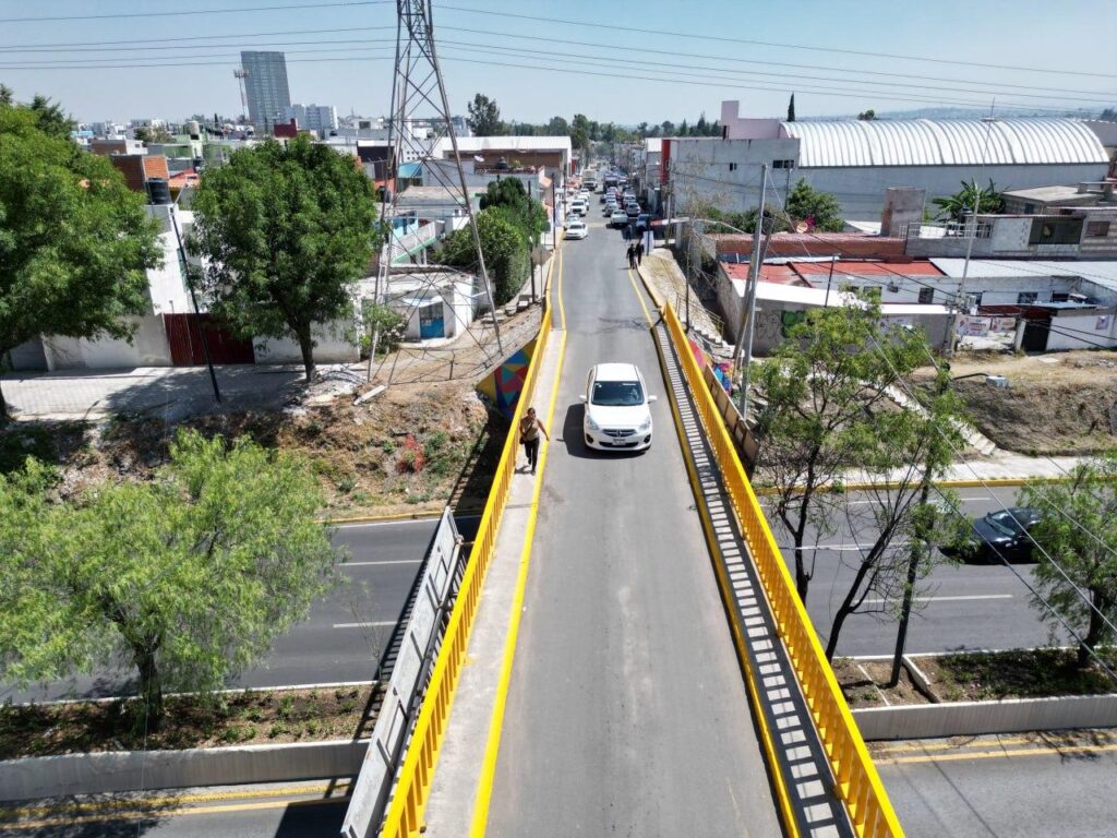 Reabren el tránsito vehicular en la colonia Santa Cruz Buenavista