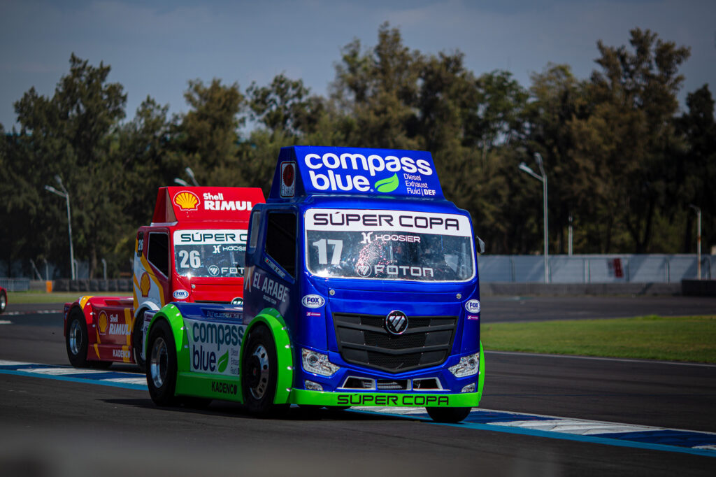 “El Árabe Racing Team By Compass Blue”, tomó la primera fila de los tractocamiones en el Hermanos Rodríguez