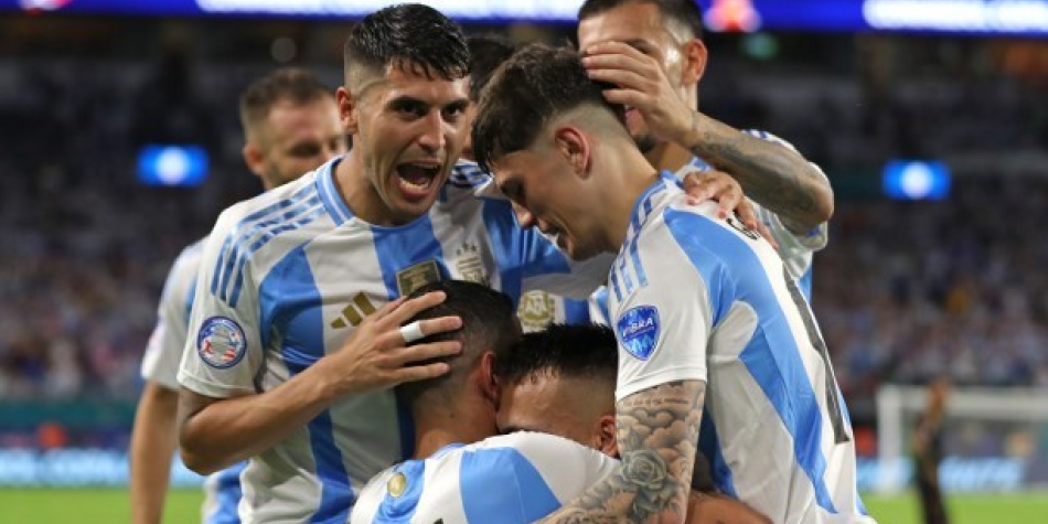 Argentina, sin problemas venció a Perú y acabó con puntaje perfecto