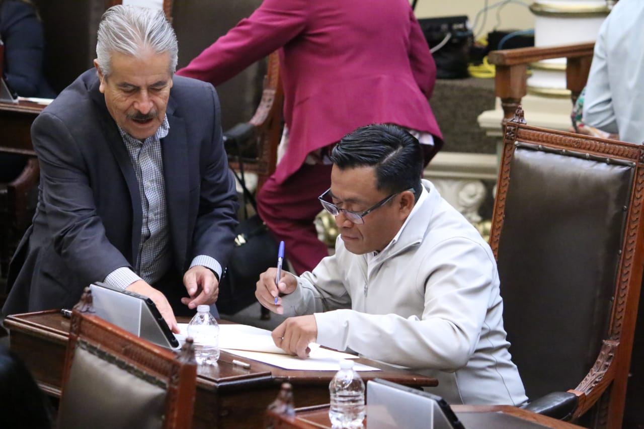 Eliminar diputados plurinominales y la reelección municipal, planteó Édgar Garmendia