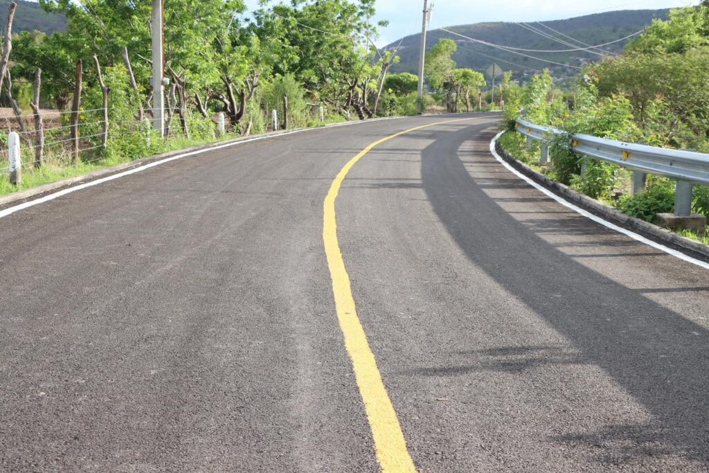 Desde Atlixco: Ariadna Ayala entregó obras en Xonacayucan y La Guardia