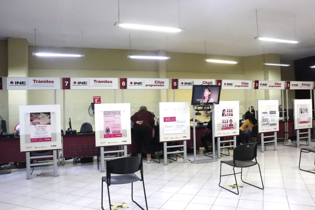 Reanuda INE en Puebla entregas y trámites de credenciales para votar