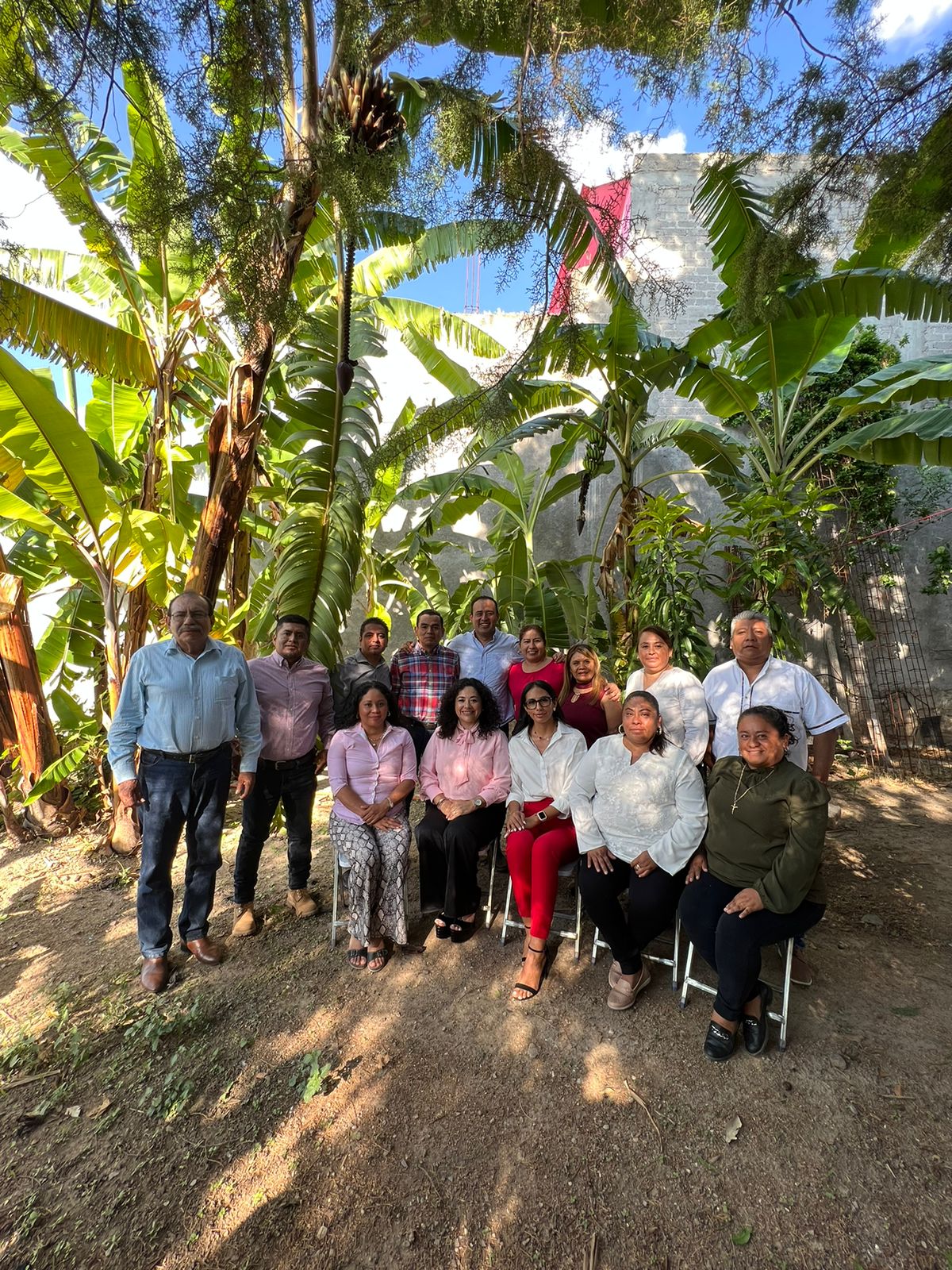 Diputado Lalo Castillo sostiene encuentro con Presidentes Municipales de la región Acatlán-Sur