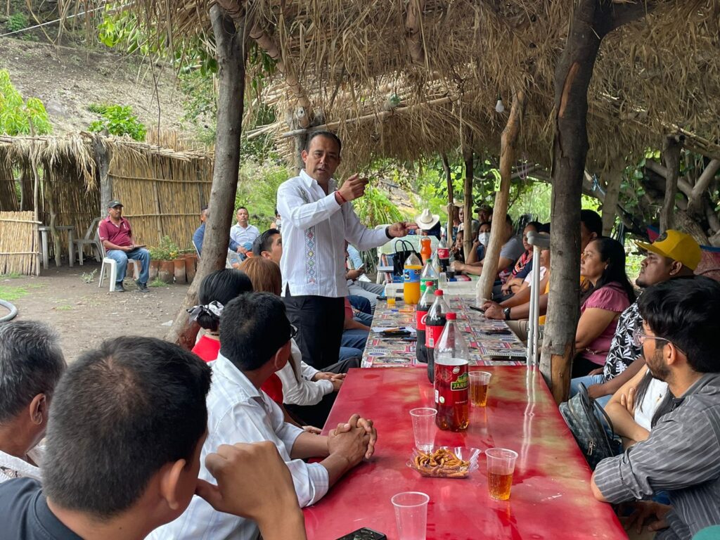 En Chiautla de Tapia, Lalo Castillo se compromete a trabajar por mejores condiciones para el campo