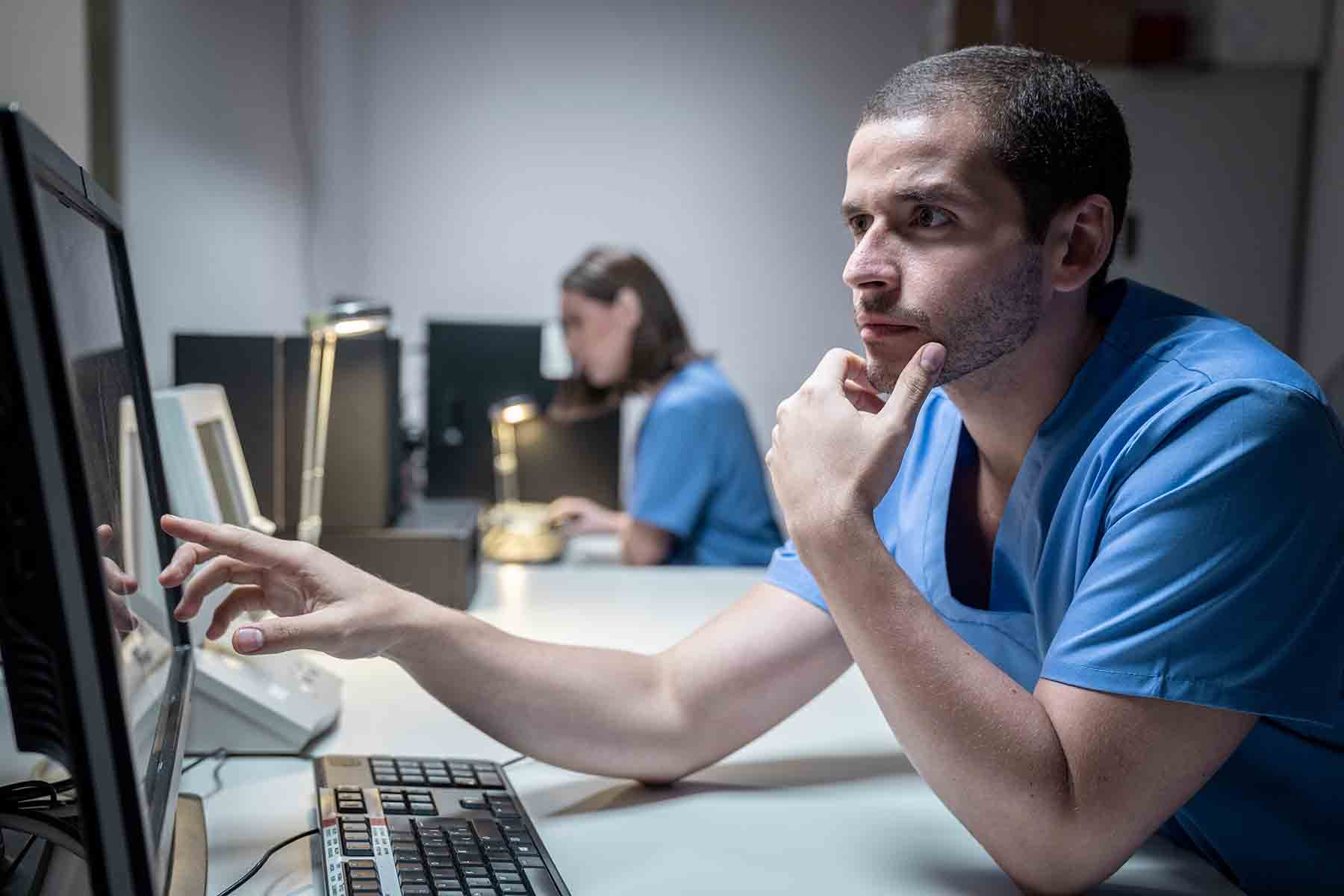 Hospitales también pueden ser víctimas de ciberataques, experto