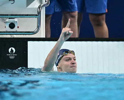 Con récord incluido, Léon Marchand se queda con el oro en París