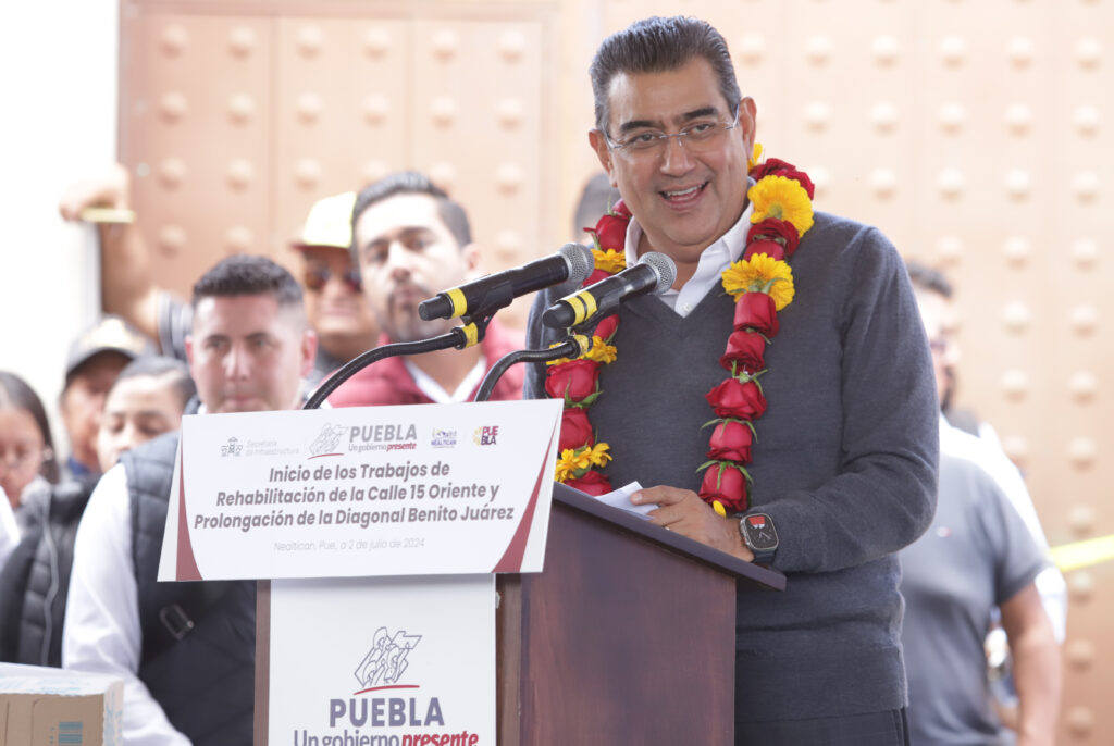 Inician construcción de pavimento con concreto asfáltico en Nealtican