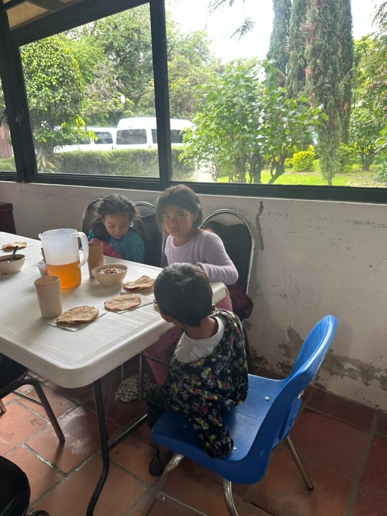 Desde Atlixco: Ariadna Ayala encabeza apoyo a familias afectadas por lluvias y la revisión de daños