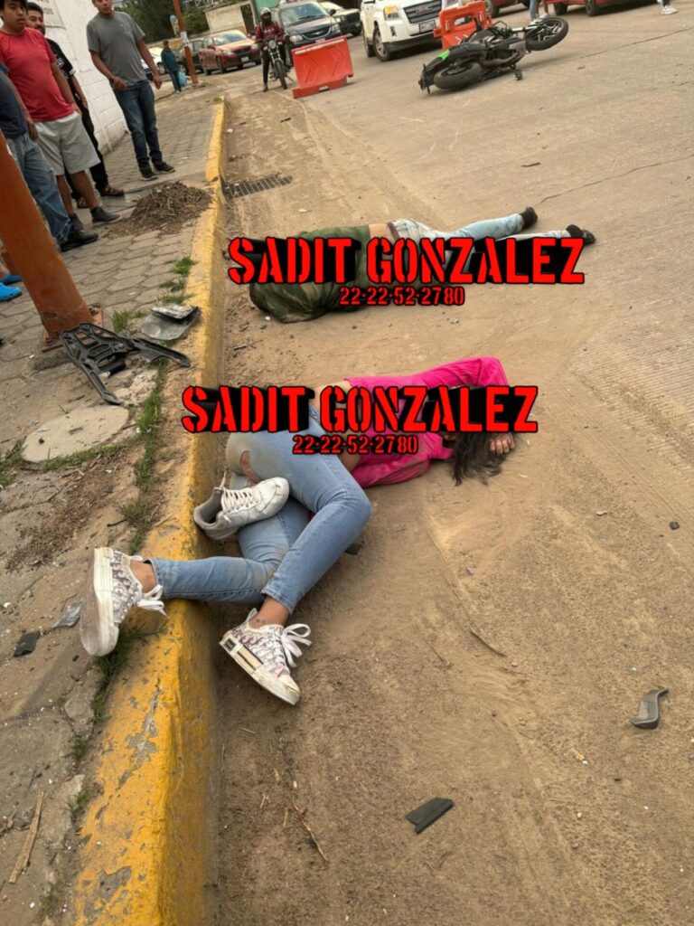 Pareja en moto se accidenta en Texmelucan; el hombre murió