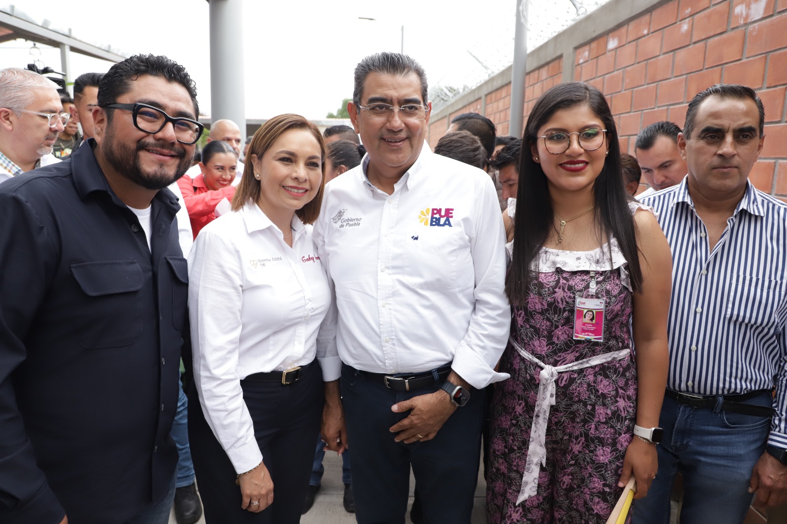 Sergio Salomón entregó infraestructura en Acatzingo y Tochtepec