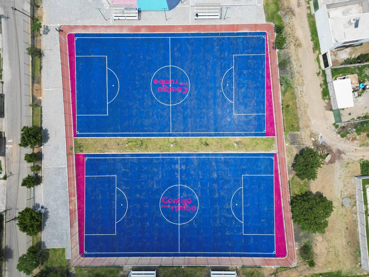 Entregan canchas en San Jerónimo Caleras