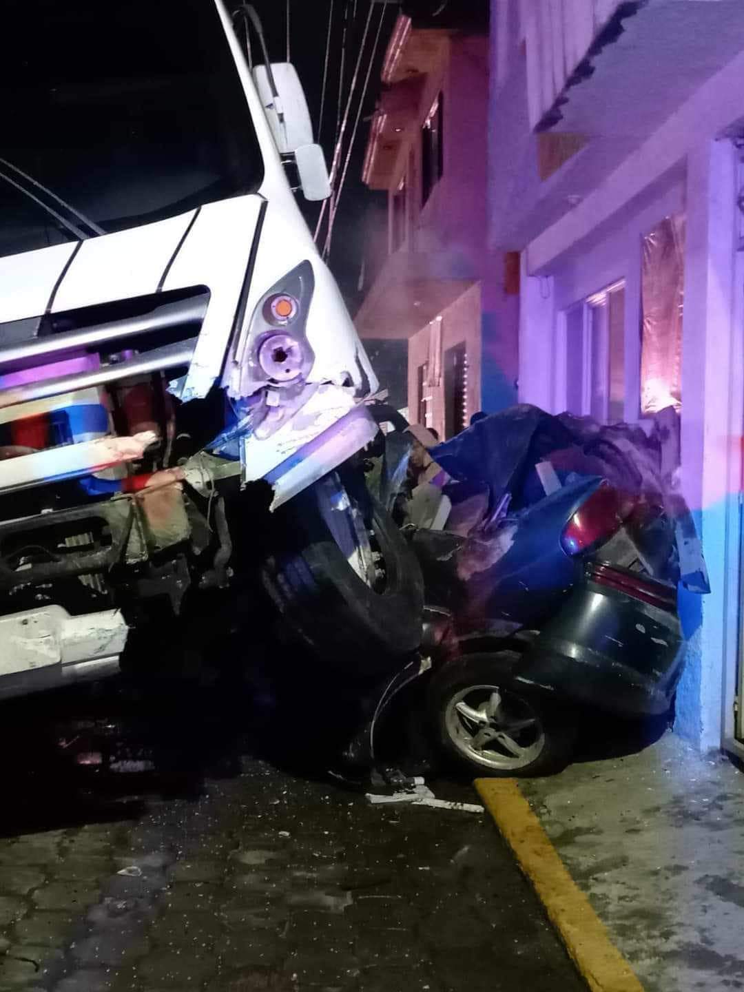 Fotonota: Murieron 6 integrantes de una familia en accidente en Coronango