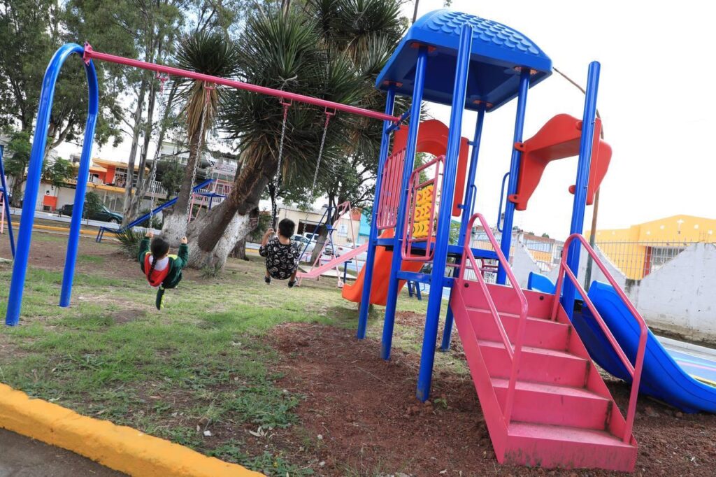 Entregan parque en la Romero Vargas