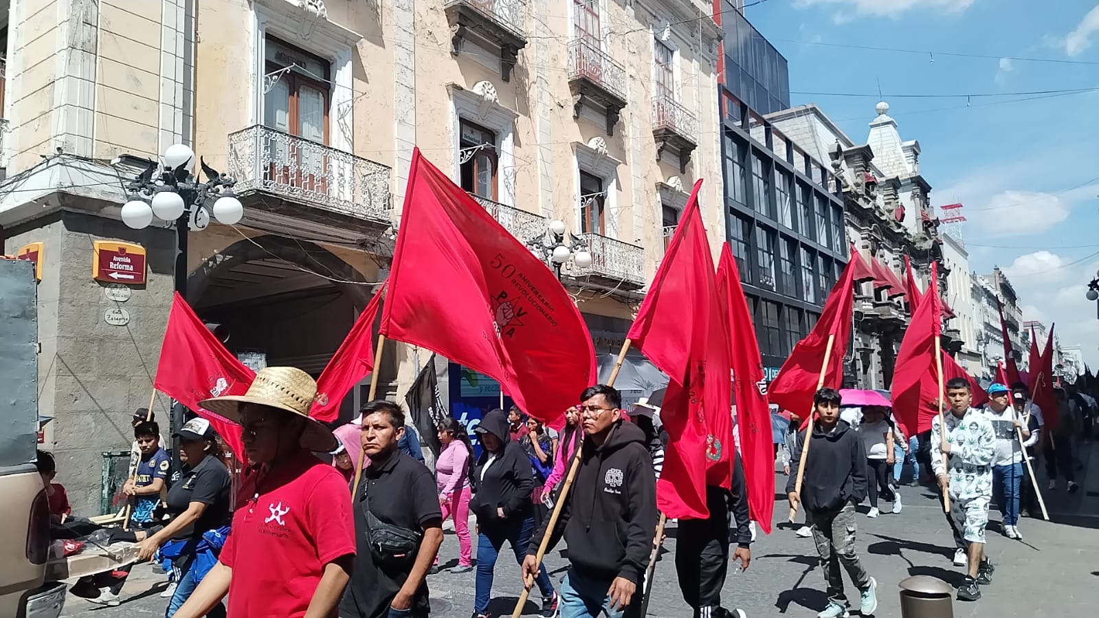 Integrantes de la 28 de octubre se manifestaron por la muerte de Meztli Sarabia