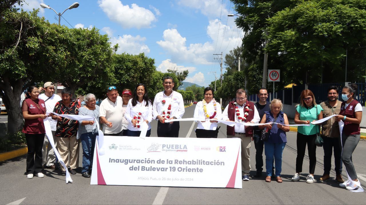 Ariadna Ayala y Sergio Salomón entregan rehabilitación del bulevar Niños Héroes